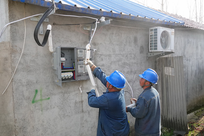 台区改造忙 服务解民忧 电气安装服务
